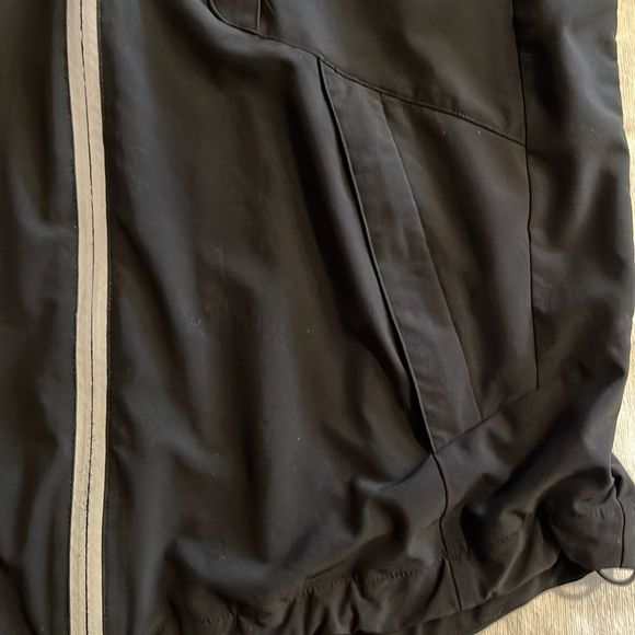 K-SWISS Black Zip-Up Lightweight Vented Reflection Tape Jacket, Size Men’s Large - Picture 5 of 16